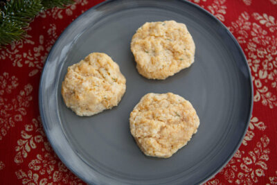 Dysphagia-friendly bacon cheddar ranch biscuits